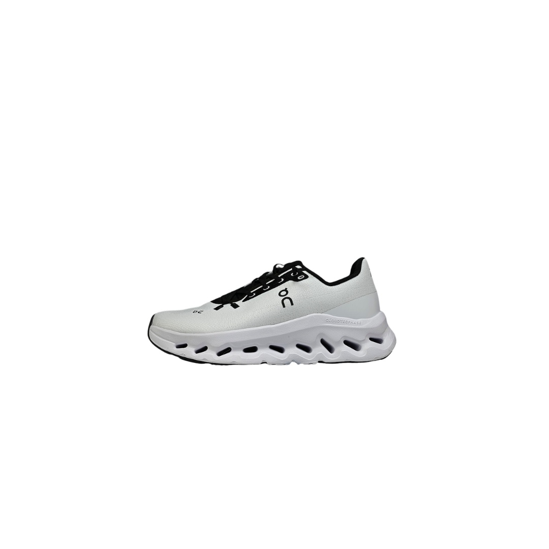 On Running Cloudtilt White and Black Casual Shoes — Immagine 2